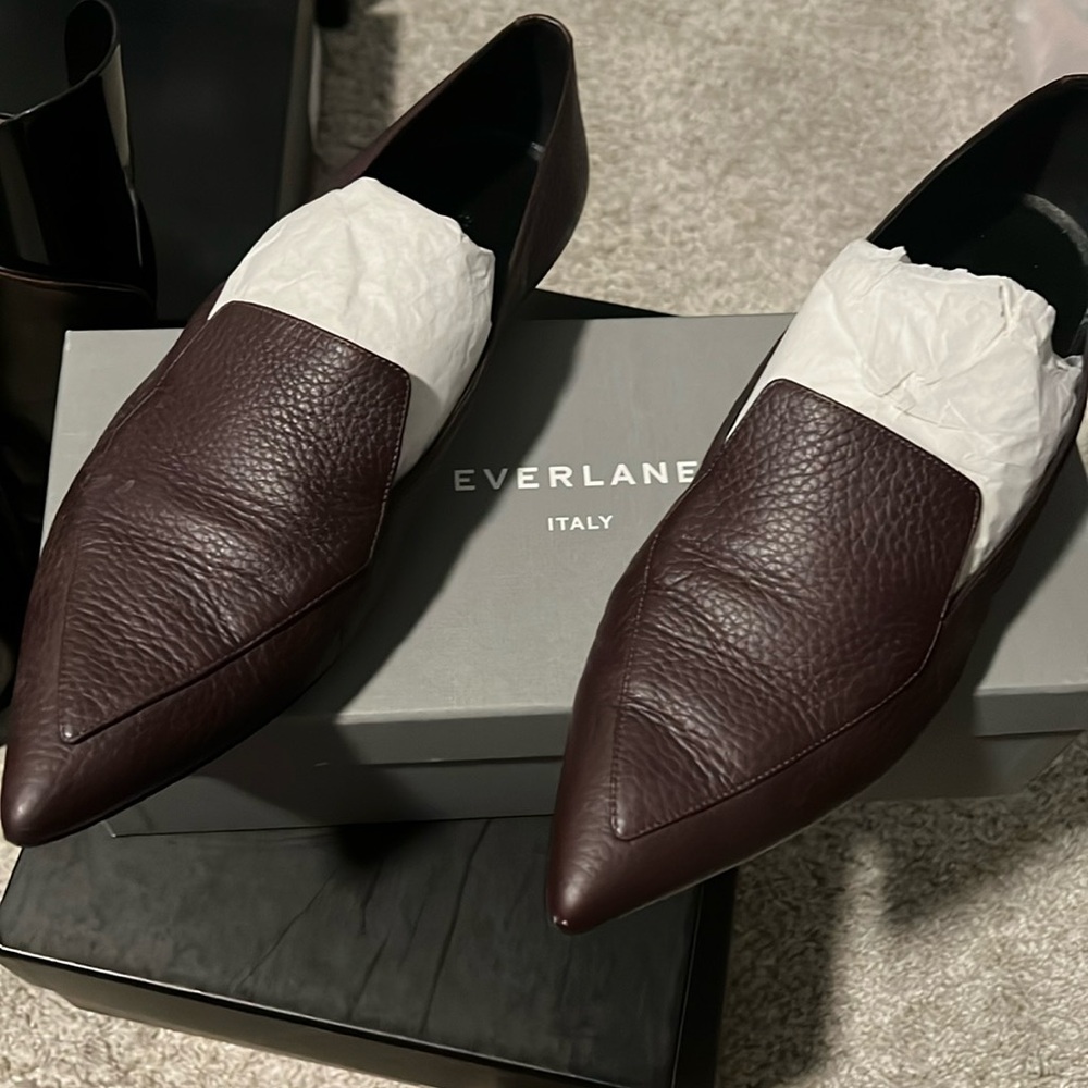 EVERLANE LOAFER — GOOD CONDITION — DEEP PLUM/PURPLE COLOR